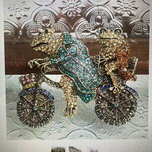 Frog and Toad Brooch